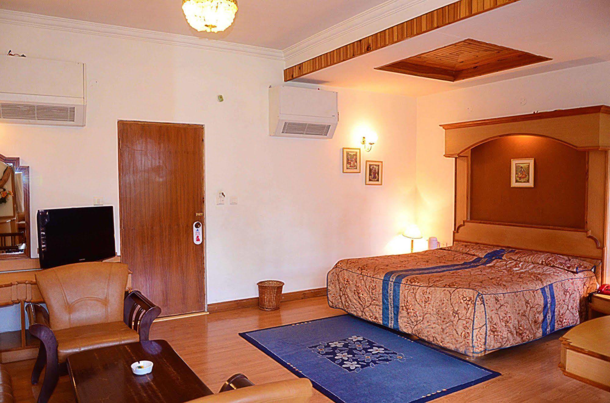 Hotel Manali Heights Exterior foto